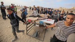 79 شهيدا بنيران وغارات الاحتلال على قطاع غزة يوم الأربعاء