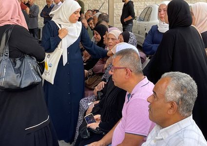 وداع الشهيد محمد جمال عمر مدني من مخيم بلاطة في مدينة نابلس داخل مستشفى رفيديا