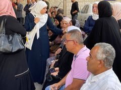 وداع الشهيد محمد جمال عمر مدني من مخيم بلاطة في مدينة نابلس داخل مستشفى رفيديا
