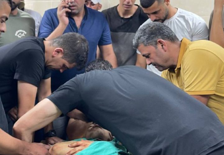 وداع الشهيد محمد جمال عمر مدني من مخيم بلاطة في مدينة نابلس داخل مستشفى رفيديا