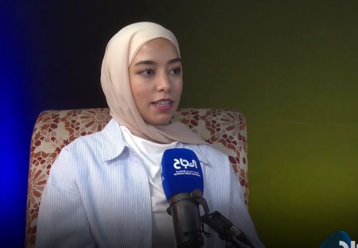 آية الجابي متطوعة في مركز الموارد التعليمية للغات LCR في جامعة النجاح الوطنية