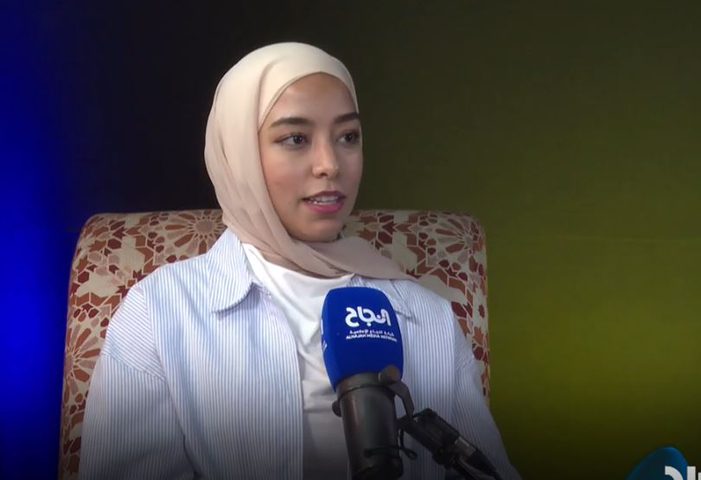 آية الجابي متطوعة في مركز الموارد التعليمية للغات LCR في جامعة النجاح الوطنية