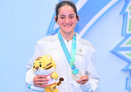 بطلة فلسطين مريم بشارات تكتفي بفضية آسيا للكاراتيه