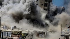 برج السوسي السكني الذي دمّرته طائرات الاحتلال قبل قليل في مدينة غزة