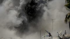 برج السوسي السكني الذي دمّرته طائرات الاحتلال قبل قليل في مدينة غزة