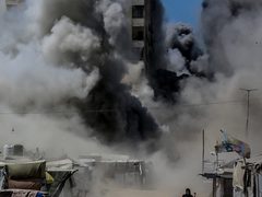 برج السوسي السكني الذي دمّرته طائرات الاحتلال قبل قليل في مدينة غزة