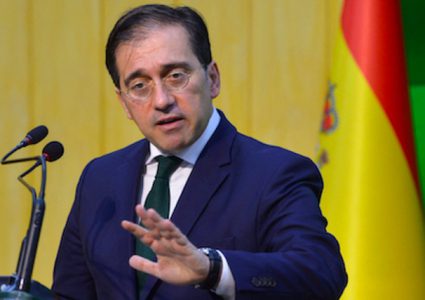 وزير الخارجية الإسباني: لا هدف عسكري لإسرائيل في غزة سوى قتل المدنيين