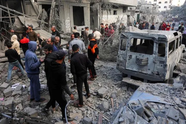 في اليوم الـ701 من حرب الإبادة.. الاحتلال يواصل قصف غزة وتفجير منازل المدنيين