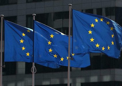 الاتحاد الأوروبي يوقف مساعداته لإسرائيل وينشئ مجموعة مانحين للفلسطينيين