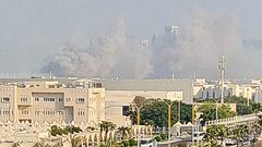 محاولة اغتيال قادة حماس في قطر.. تضارب الروايات الإسرائيلية حول "قمة النار"