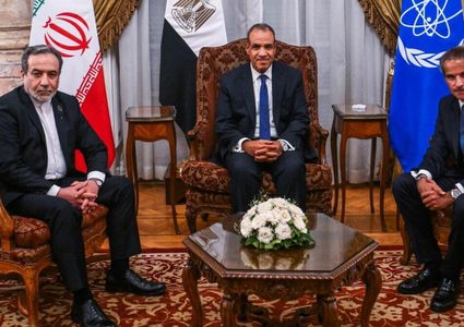 اتفاق بين إيران والوكالة الذرية في القاهرة لاستئناف التفتيش النووي