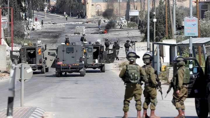 الاحتلال يفرض حظر التجول على بلدتي بدو وقطنة شمال غرب القدس