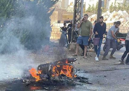 الجيش الإسرائيلي يفجر مدرسة ويستهدف دراجة نارية جنوبي لبنان