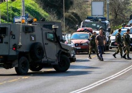 الاحتلال يفرض حظرا شاملا على طولكرم عقب إصابة جنديين بانفجار عبوة ناسفة