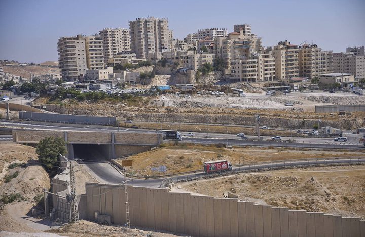 الأردن يدين توقيع نتنياهو على خطة "E1" لتوسيع المستوطنات في الضفة