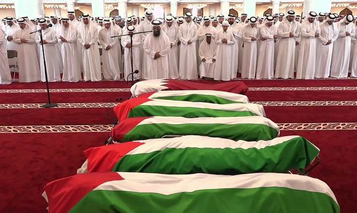 الدوحة تشيّع شهداء الهجوم الإسرائيلي الذي استهدف قادة حماس