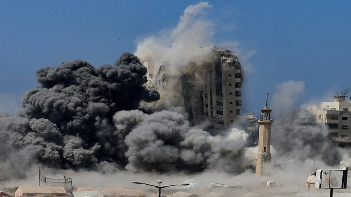 الاحتلال يدمر 25 بناية وبرجا سكنيا في غزة خلال غارات عنيفة