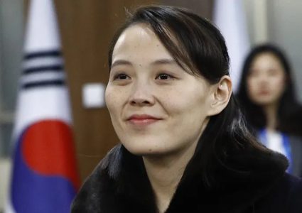 شقيقة زعيم كوريا الشمالية تحذر من تداعيات المناورات الثلاثية