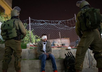 الاحتلال يعتدي على أمين سر فتح في مردا ويعتقل مواطنين غرب سلفيت