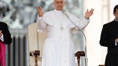 البابا ليو يندد بمعاناة الفلسطينيين “غير المقبولة” في غزة