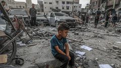 في اليوم الـ 714 للعدوان.. شهداء وجرحى في قصف الاحتلال عدة مناطق في قطاع غزة