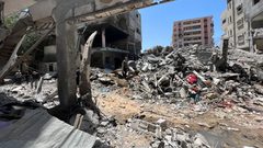 11 شهيدا في قصف الاحتلال مربعا سكنيا في حي الصبرة جنوب مدينة غزة