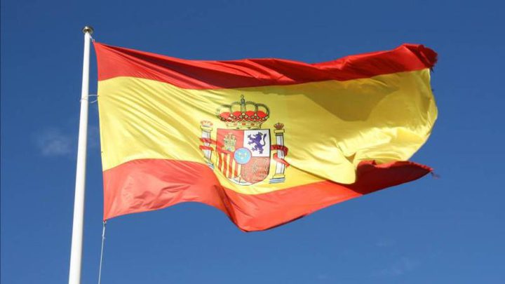 الحكومة الإسبانية توافق على حظر توريد الأسلحة إلى إسرائيل