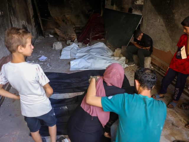 الاحتلال يرتكب مجزرة جديدة بحق نازحين في غزة.. 20 شهيدا بينهم أطفال ونساء