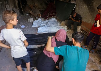 الاحتلال يرتكب مجزرة جديدة بحق نازحين في غزة.. 20 شهيدا بينهم أطفال ونساء