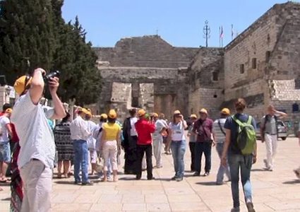 الإحصاء: المؤشرات السياحية في الضفة تعكس تحسنا في النصف الأول من العام الجاري