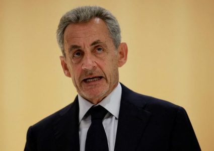 محكمة فرنسية تعاقب الرئيس الفرنسي السابق ساركوزي بالسجن 5 سنوات