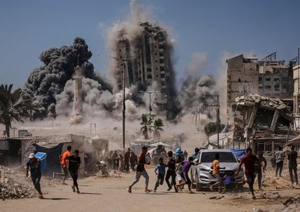 عشرات الشهداء والجرحى بغزة والوسطى في اليوم 720 للحرب