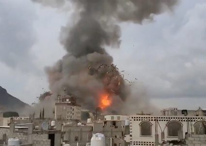 شهيدان وعشرات المصابين بهجوم إسرائيلي على صنعاء