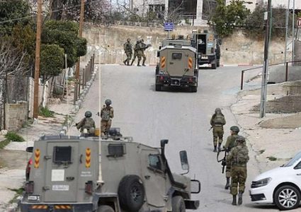 الاحتلال يغلق مدخل ترمسعيا شمال رام الله