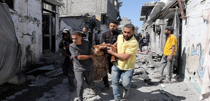 شهداء ومفقودون بقصف الاحتلال عددا من المخيمات في قطاع غزة