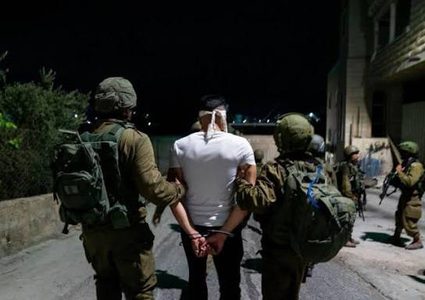 الاحتلال يعتقل مواطنين من بيتونيا
