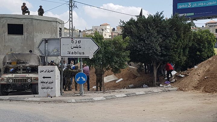 مستوطنون يهاجمون مركبات جنوب نابلس والاحتلال يشدد إجراءاته العسكرية