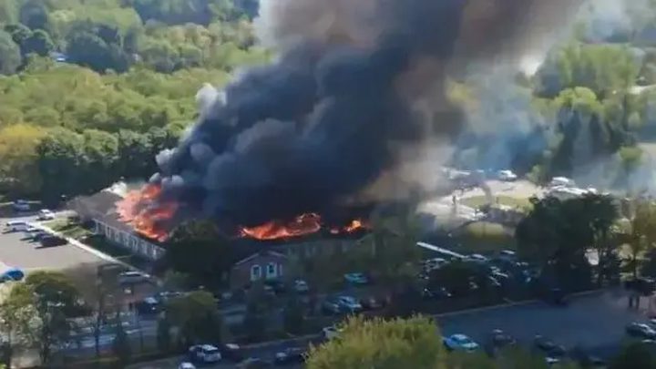 إطلاق نار وحريق بكنيسة أميركية.. مصابون ومقتل المنفذ