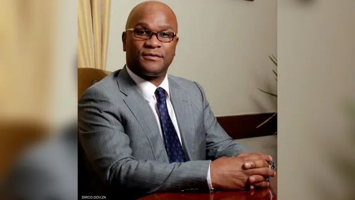 "سقط من نافذة فندق".. وفاة غامضة لسفير جنوب إفريقيا في فرنسا