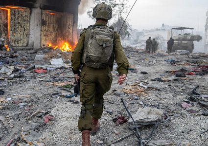 725 يوما للحرب.. عشرات الشهداء والجرحى والدبابات تستهدف وسط غزة