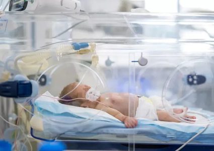 (يونيسف) تدعو لإجلاء 25 رضيعاً في حضانات مدينة غزة