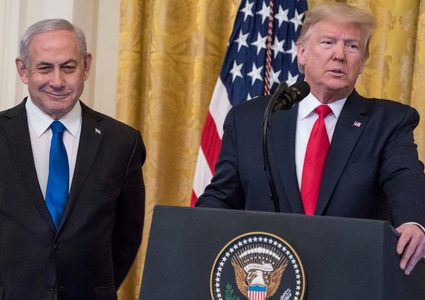 لابيد: مقترح ترامب طُرح قبل عام ونصف وكان كفيلاً بإنهاء الحرب وإعادة الأسرى