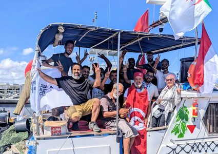 أسطول الصمود يقترب من سواحل غزة