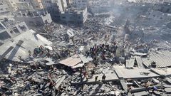 54 شهيدا برصاص وقصف الاحتلال مناطق متفرقة من قطاع غزة منذ فجر اليوم