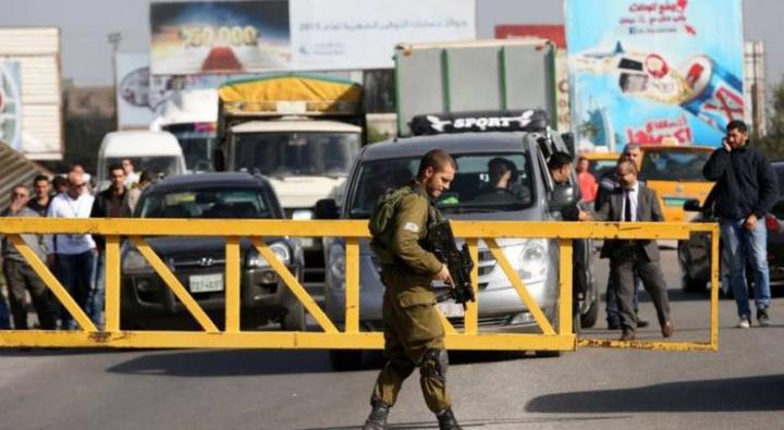 الاحتلال يستولي على شاحنة لأحد المواطنين في بيت إكسا