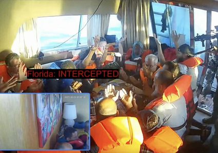 الاحتلال يعترض 40 قاربا من "أسطول الصمود" ويعتقل نشطاء دوليين على متنها