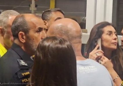 مصلحة السجون الإسرائيلية: نقل 200 من المشاركين في أسطول الصمود لمعتقل النقب