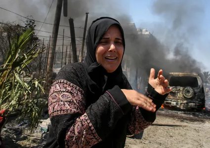 استشهاد طفلة وإصابة آخرين بقصف مسيرة للاحتلال مواصي خان يونس