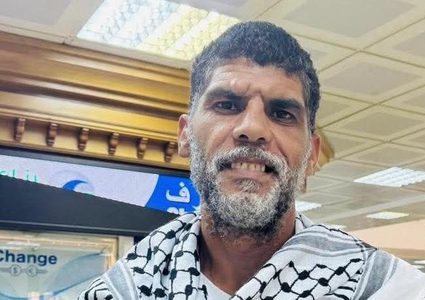 ناشط تونسي يروي معاناة المشاركين في “أسطول الصمود” بعد الإفراج عنهم