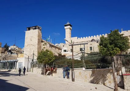 الاحتلال يقتحم البلدة القديمة من الخليل